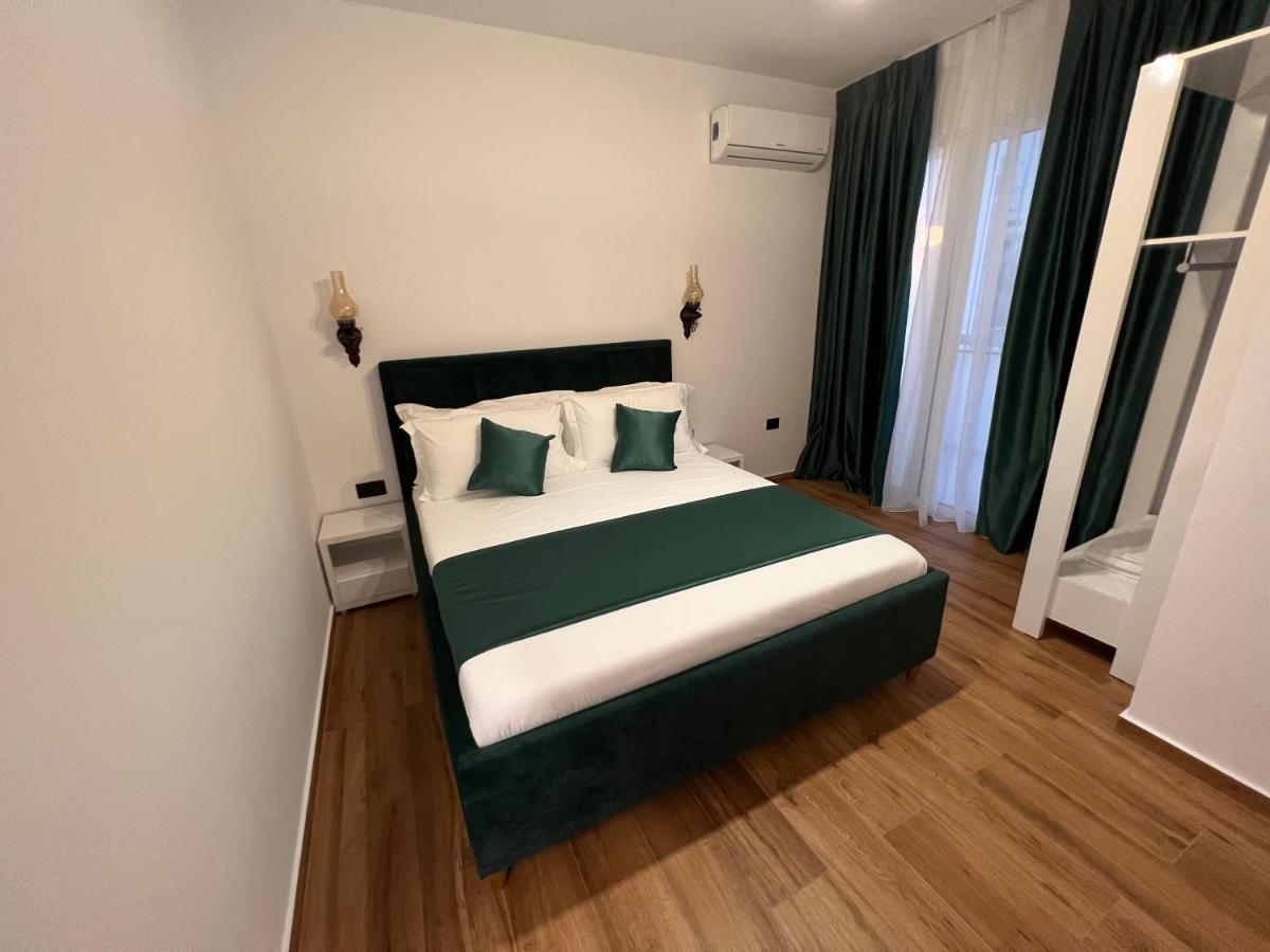 Illyrian Hotel קסאמיל מראה חיצוני תמונה