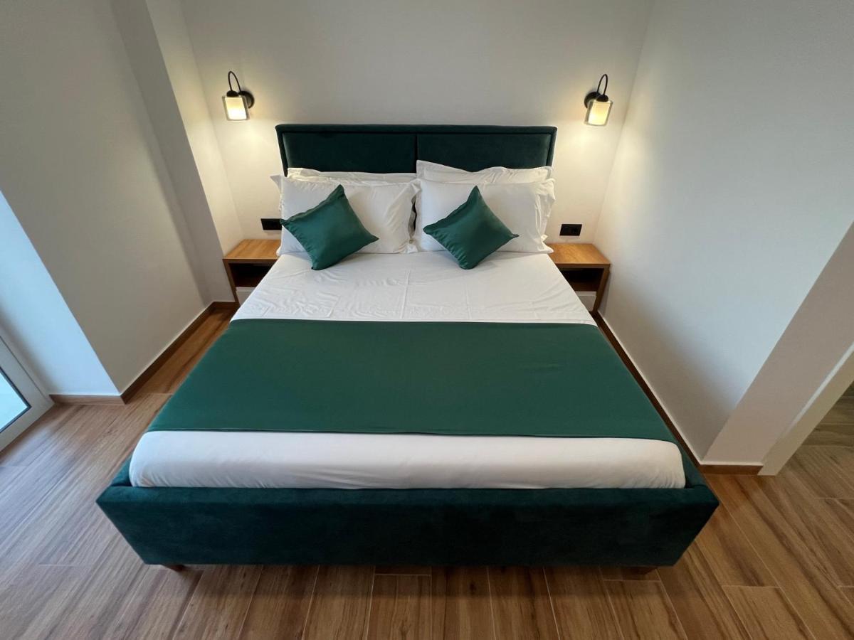 Illyrian Hotel קסאמיל מראה חיצוני תמונה