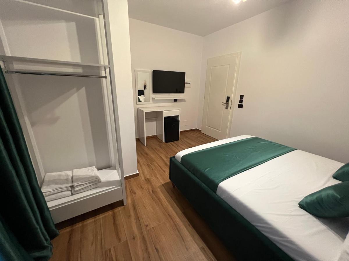 Illyrian Hotel קסאמיל מראה חיצוני תמונה