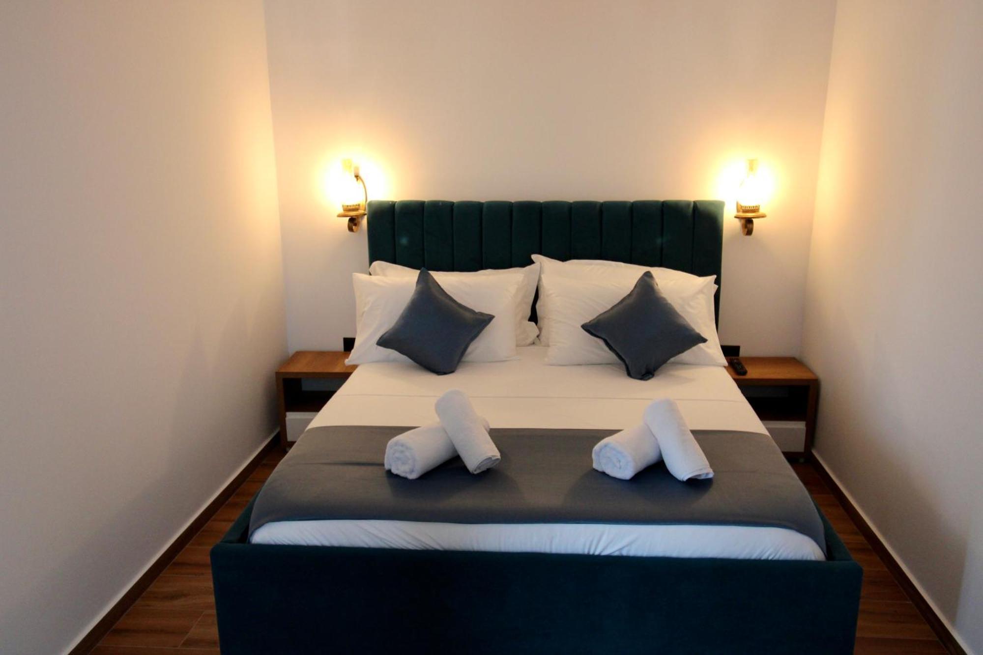 Illyrian Hotel קסאמיל מראה חיצוני תמונה