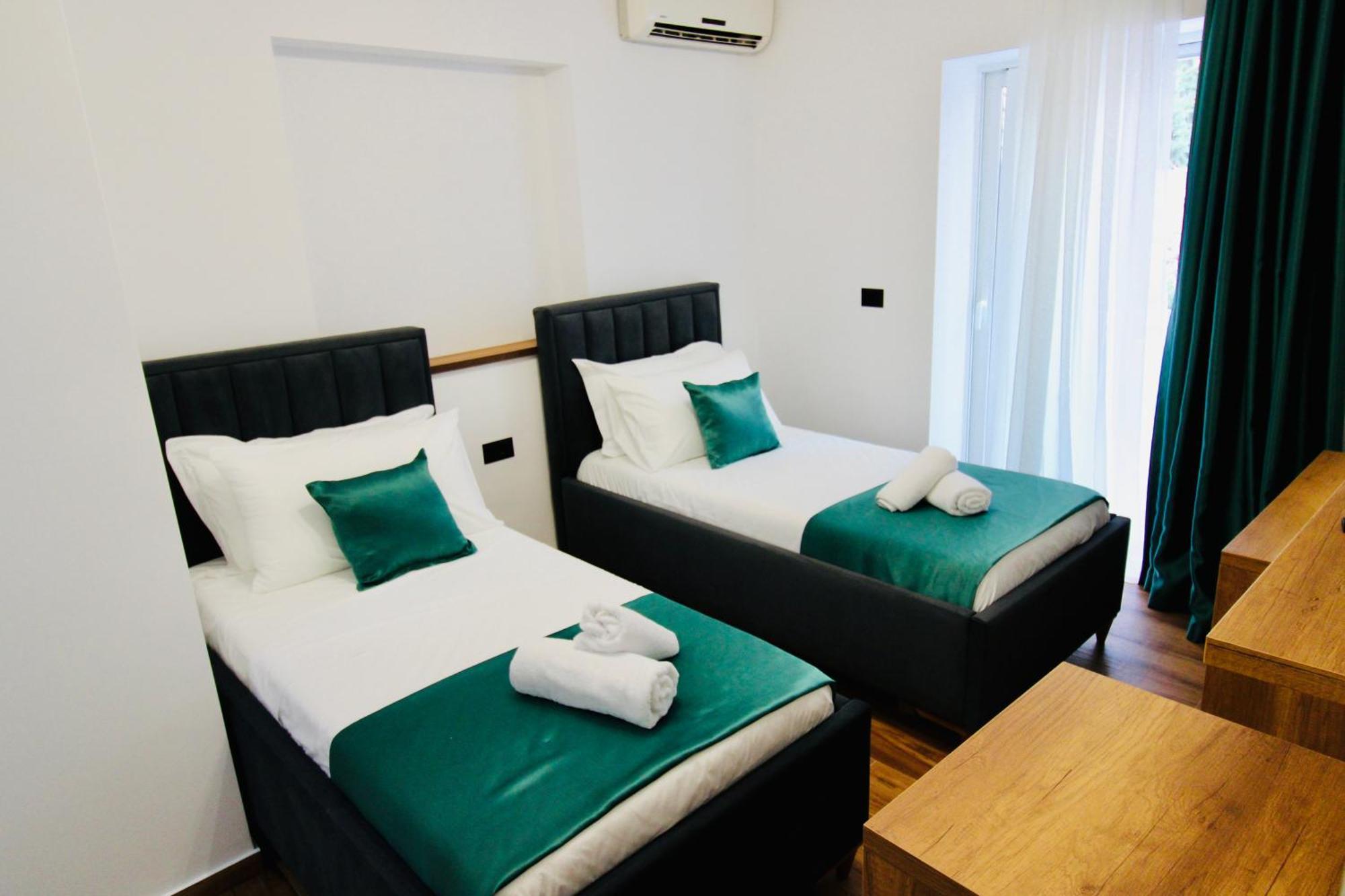 Illyrian Hotel קסאמיל מראה חיצוני תמונה