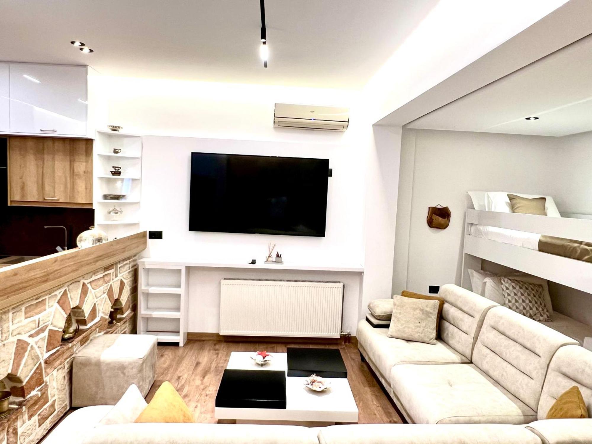 Illyrian Hotel קסאמיל מראה חיצוני תמונה