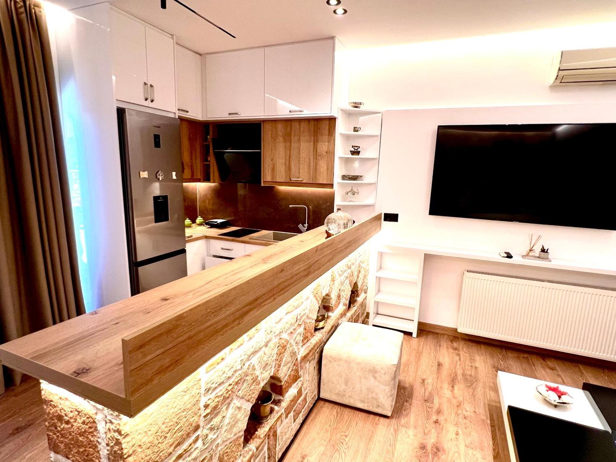 Illyrian Hotel קסאמיל מראה חיצוני תמונה