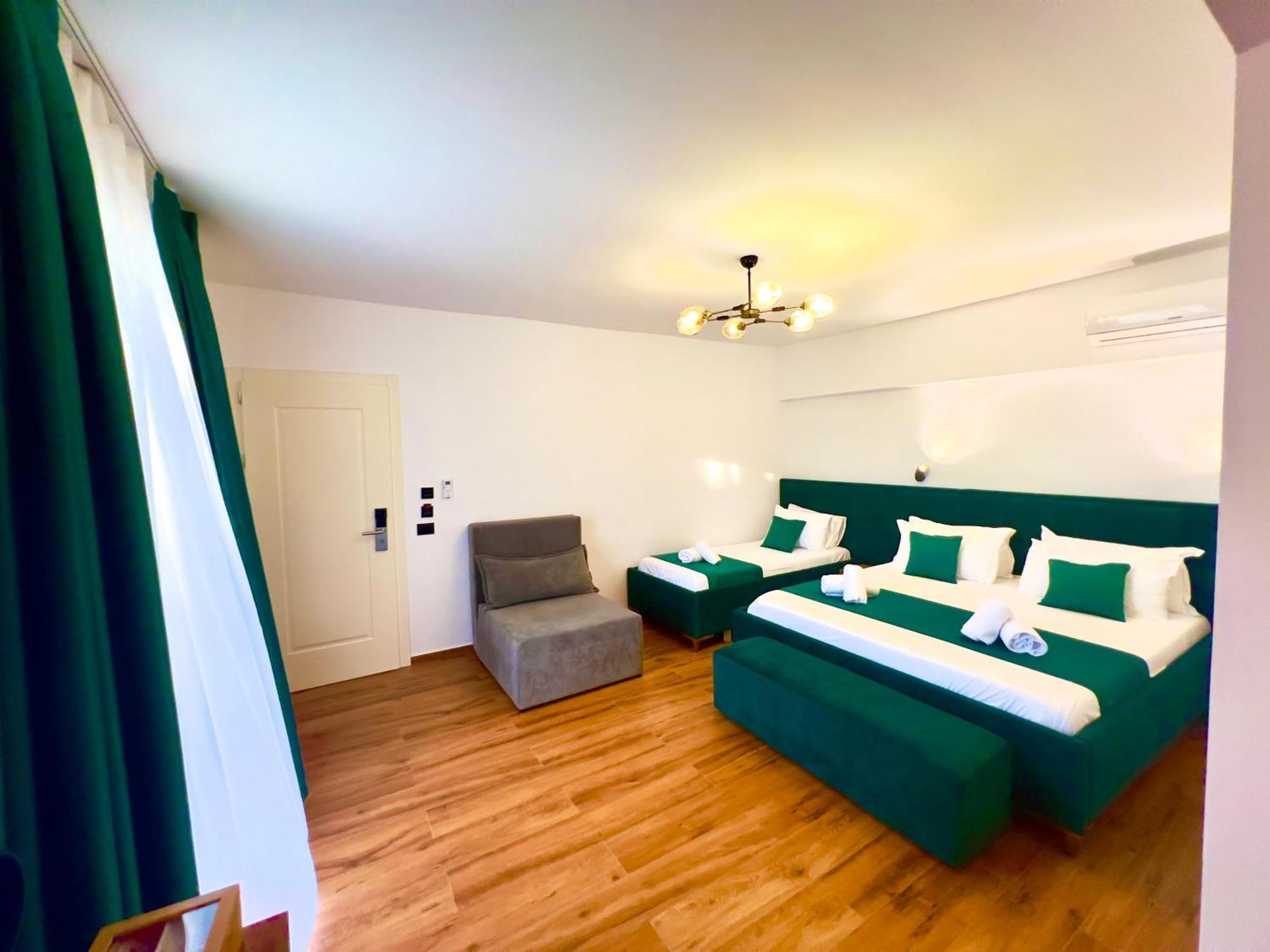 Illyrian Hotel קסאמיל מראה חיצוני תמונה