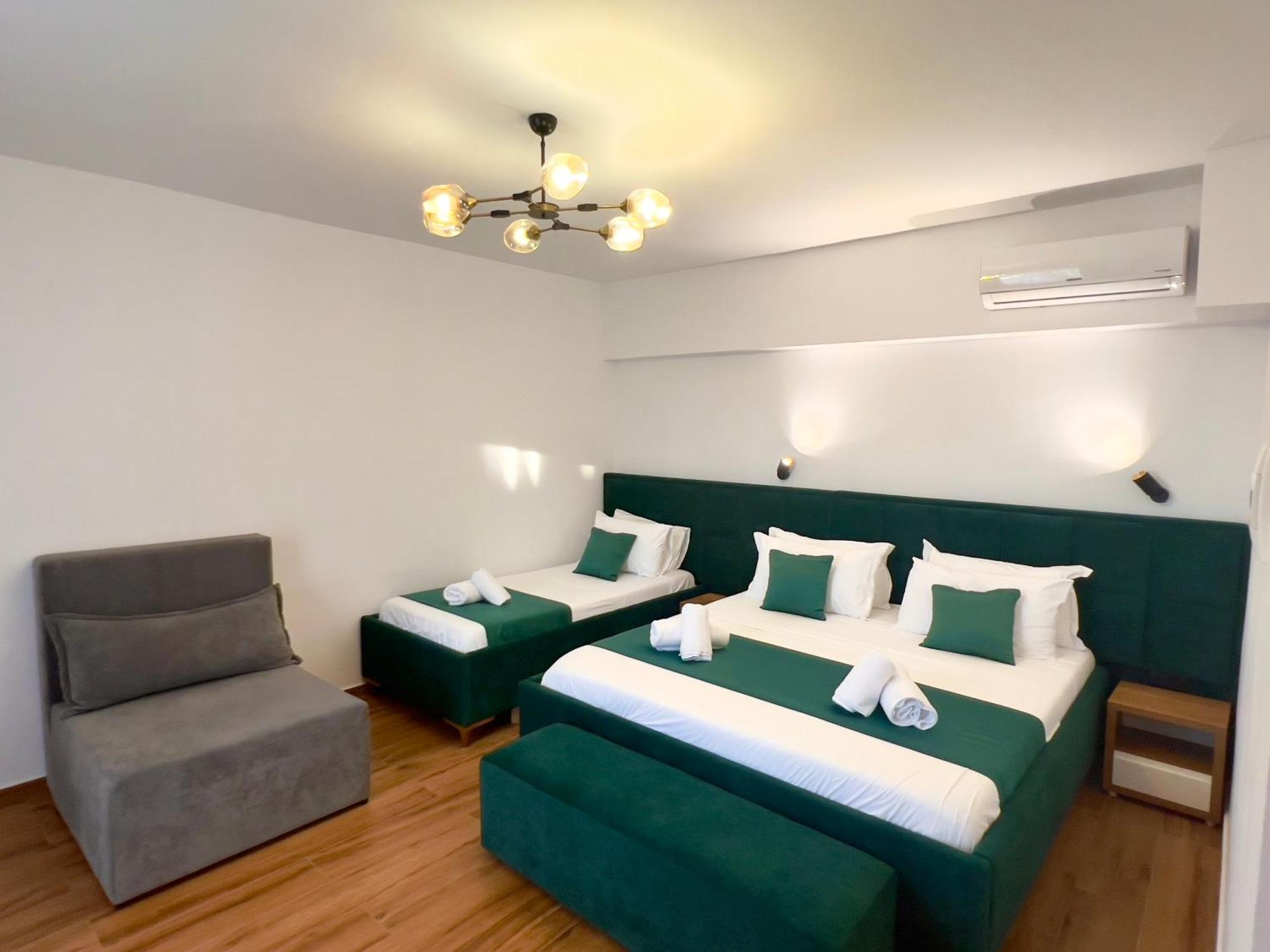 Illyrian Hotel קסאמיל מראה חיצוני תמונה